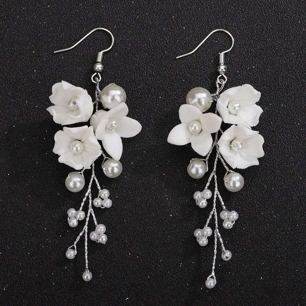 Ceramic White Flower Bridal Earrings, Wedding Ceramic Flower Ear Studs, White Clay Floral Earrings for Brides