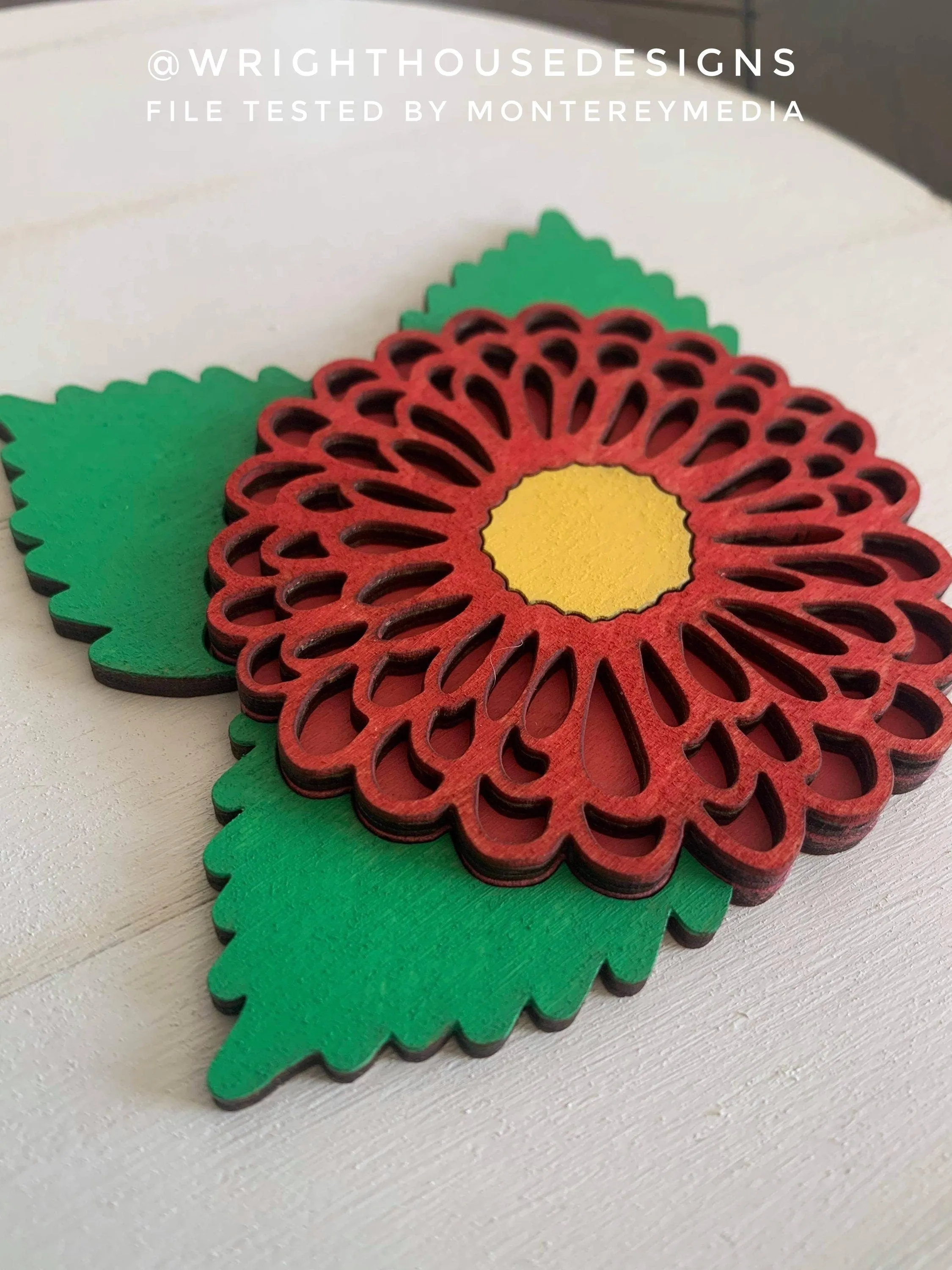 Dahlia Simple Floral Shelf Sitter Sign - Round Sign Making and DIY Kits - Beginner Cut File For Glowforge Lasers - Digital SVG File