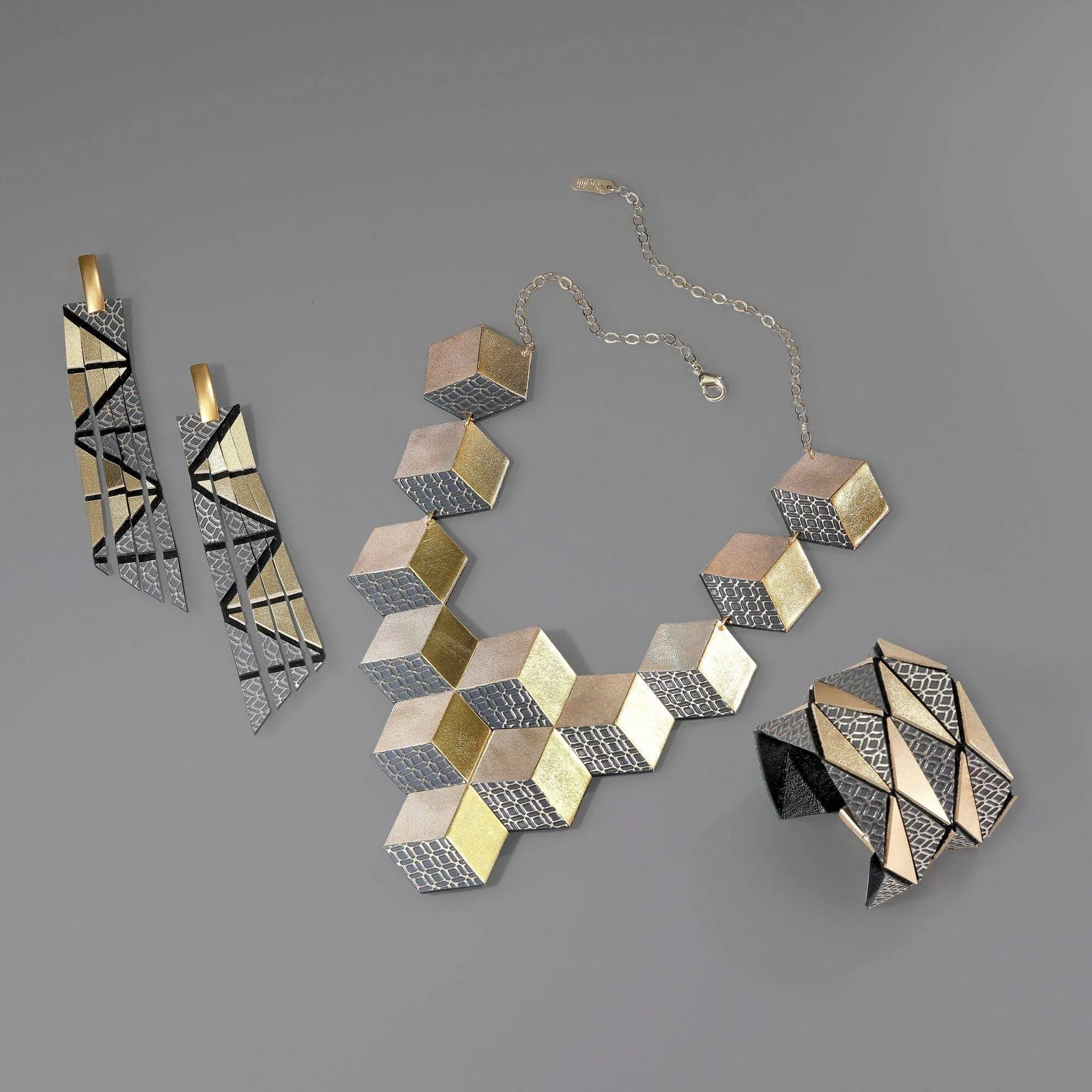 Jeanne Darc gold statement leather necklace