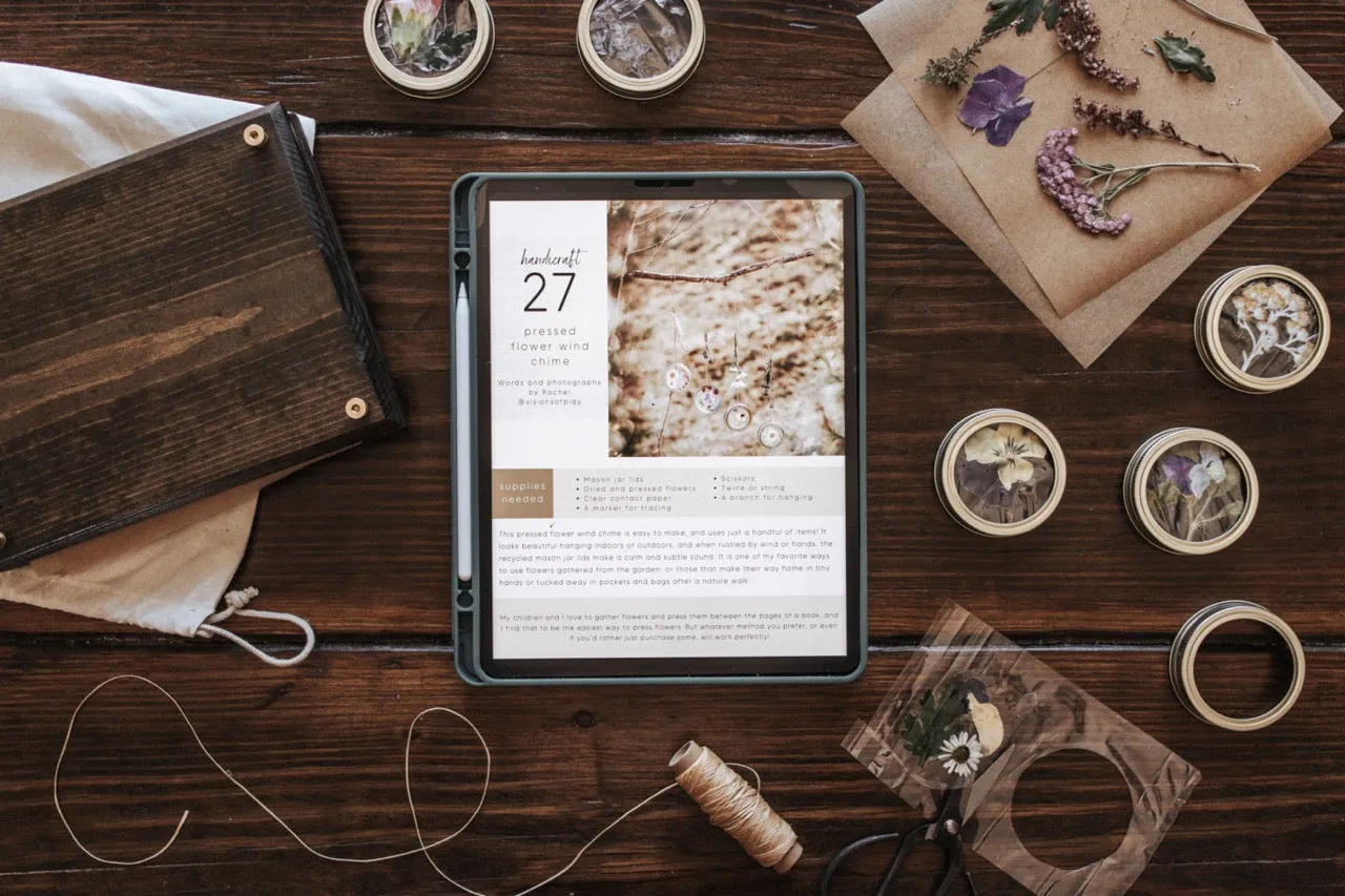 Nature Handicraft Ebook Vol. 1: A Year of Nature Handicrafts