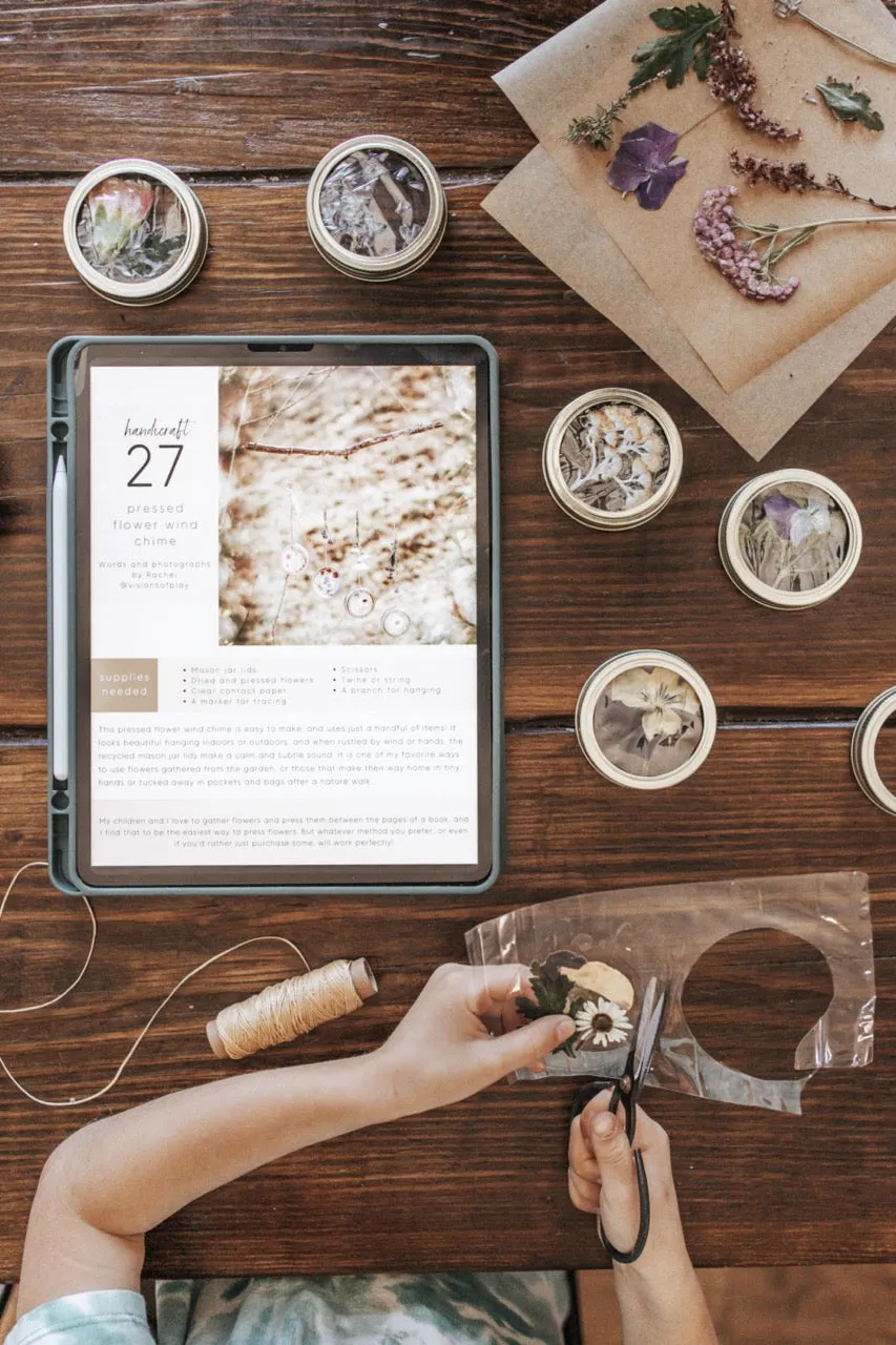 Nature Handicraft Ebook Vol. 1: A Year of Nature Handicrafts