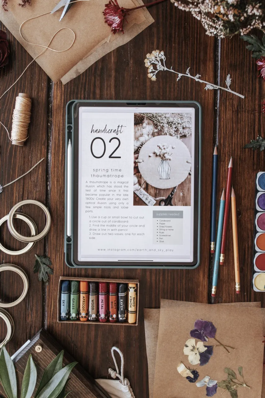 Nature Handicraft Ebook Vol. 1: A Year of Nature Handicrafts