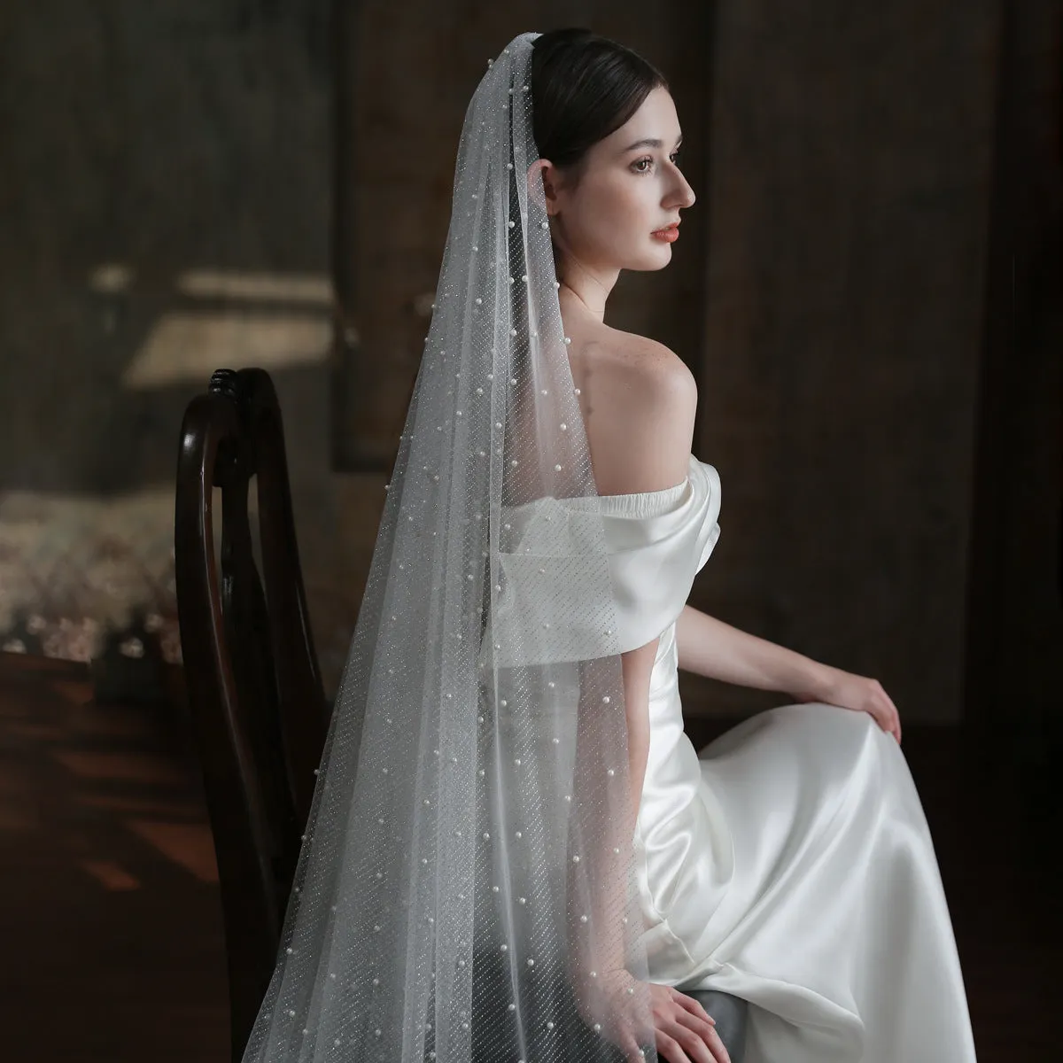 Roycebridal Sparkly Long Tulle Pearl Veil for Brides Viniodress V873